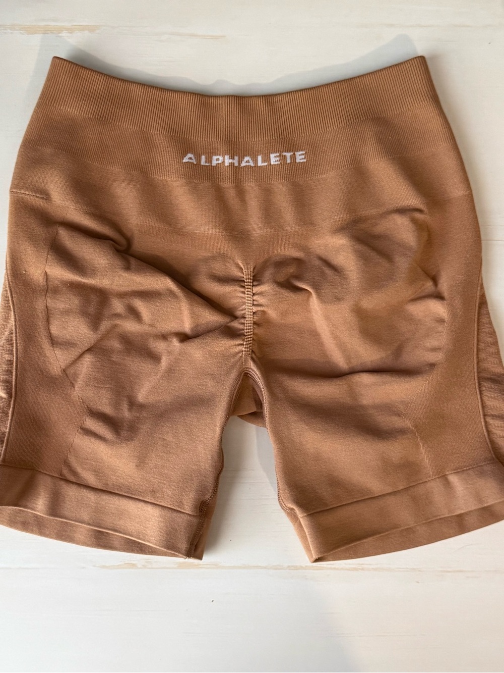 Alphalete Women's Seamless High-Waist Bike Shorts - Tan Brown